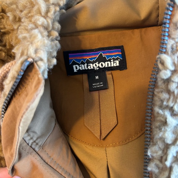 Patagonia Dusty Mesa Parka - Picture 2 of 6